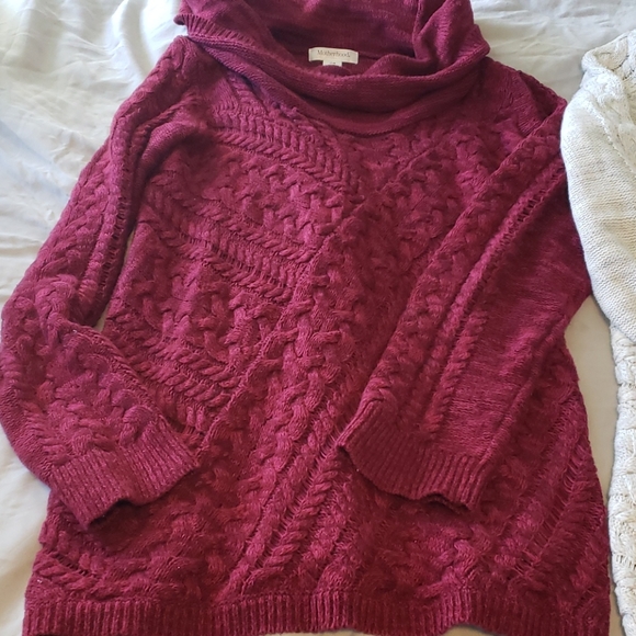 2 maternity sweaters - Picture 2 of 7
